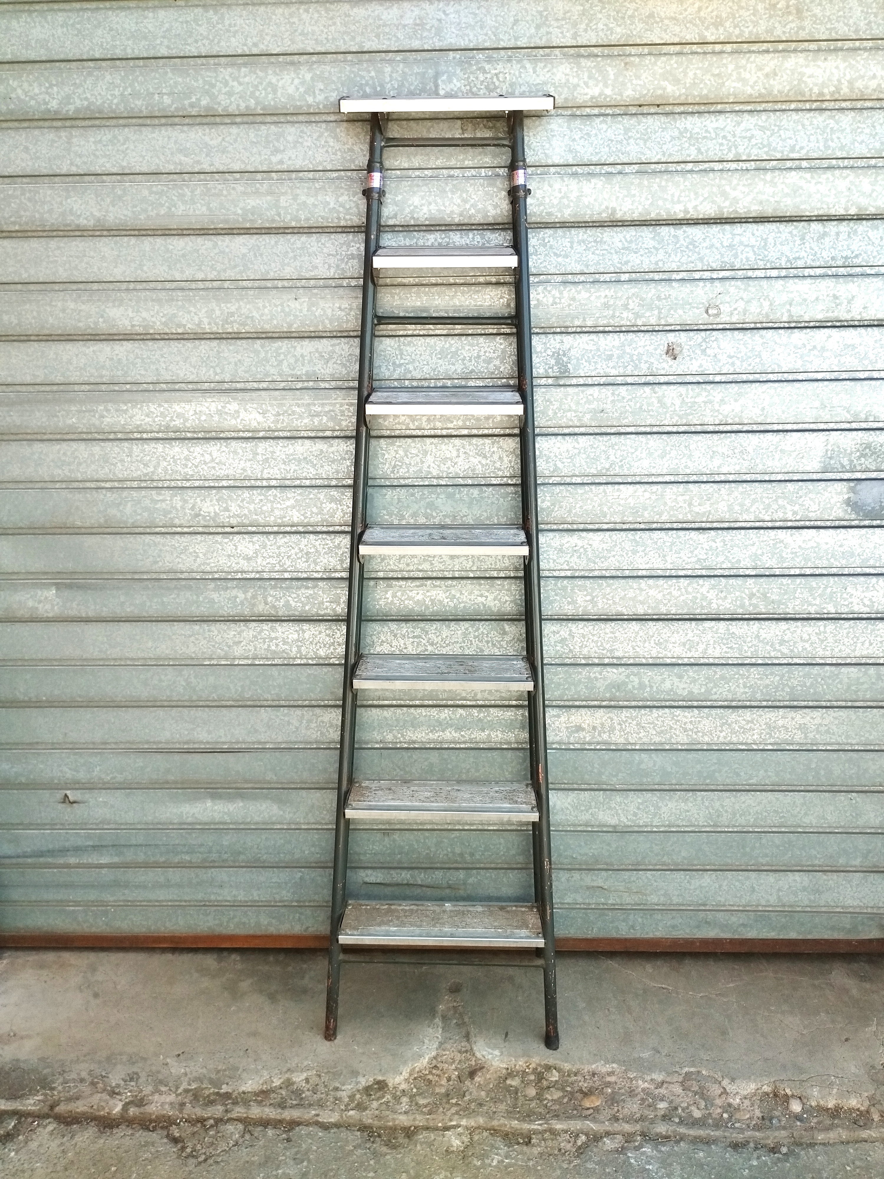 escalera 7peld plegable metal 177x38_5-49x93 1u